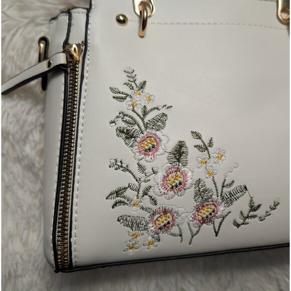 Embroidered Satchel w/ Crossbody Strap & Cat Coin Purse - White Faux Leather - Picture 11 of 12